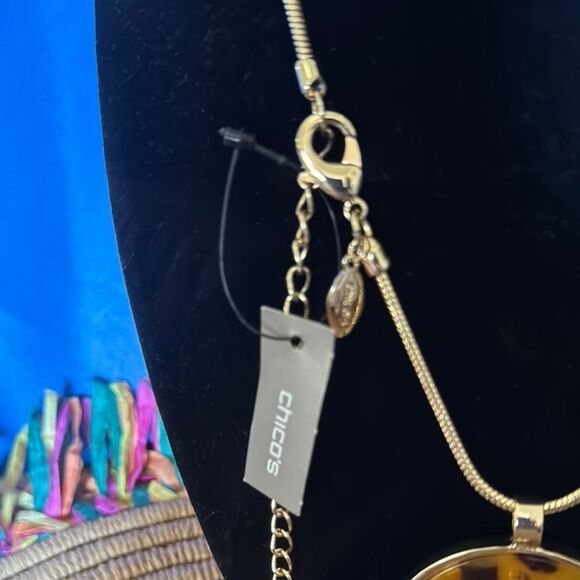 Chico’s Elegant Gold and Blue Stone Pendant Necklace - Picture 4 of 4